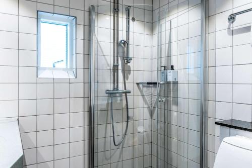 Ett badrum på Scandic Mölndal