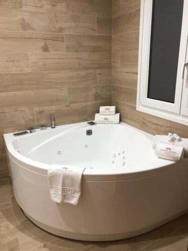 Luxury Apartment with Jacuzzi, Santiago de Compostela ...