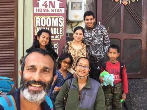 Tetamu yang menginap di 4N Homestay- GOLDEN TEMPLE VIEW