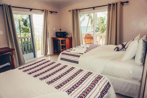 Gallery image of La Isla Resort in Caye Caulker