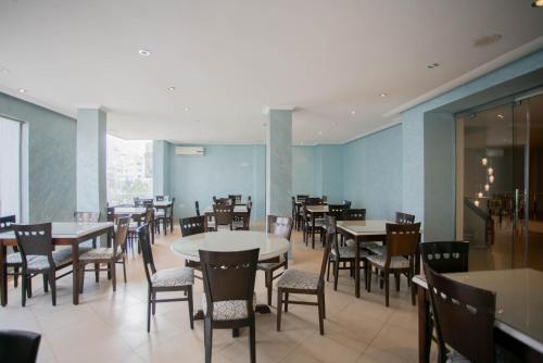 Restoran atau tempat lain untuk makan di Hotel Etoile Du Nord