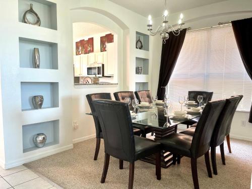 Disney Dream with Hot Tub, Pool, Xbox, Games Room, Lakeview, 10 min to Disney, Clubhouse photo 29