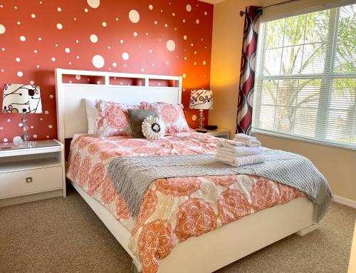 Disney Dream with Hot Tub, Pool, Xbox, Games Room, Lakeview, 10 min to Disney, Clubhouse photo 43