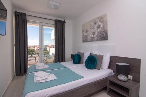 Apartments & Rooms Pool Villas Maris B