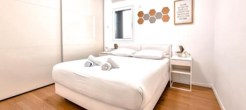 Gallery image of BnBIsrael apartments - HaYarkon Orchide in Tel Aviv