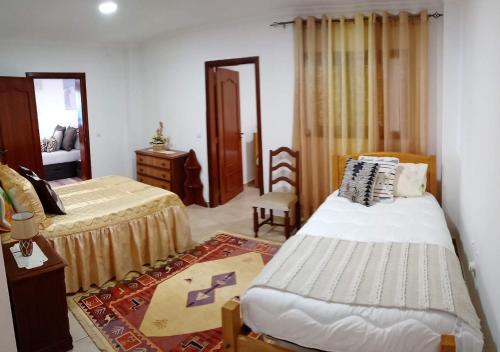 Ένα ή περισσότερα κρεβάτια σε δωμάτιο στο Arcos Grands Suites with enormous and private pool.