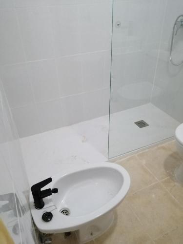 Bilik mandi di Casa EL CASTILLO ,a 5 kilómetros de la playa