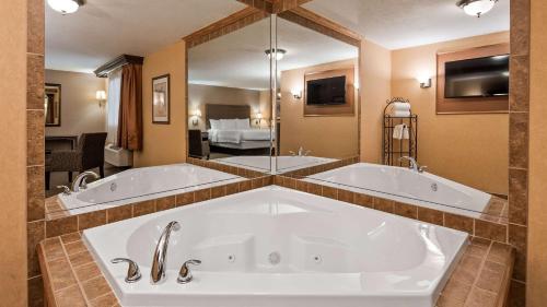 Foto dalla galleria di Best Western Plus North Canton Inn & Suites a North Canton