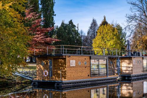 アパートメントが所在する建物