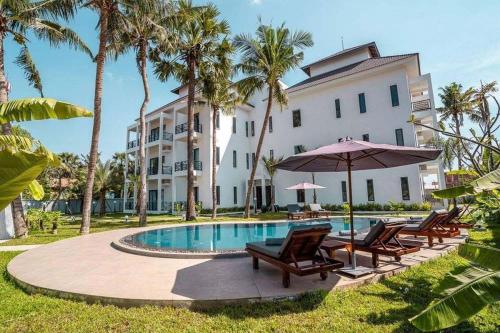 Piscina a The Falcon Villa o a prop