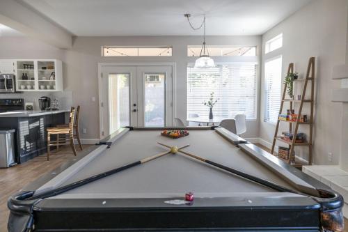 Gilbert Douglas home – Photos 4