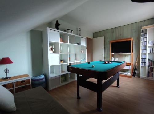 LE BOIS JOLI Chalet 4 étoiles CLEDICIHOME Cadre paisible en lisière de forêt