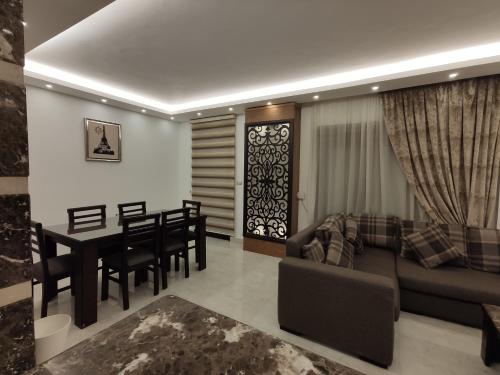 Le Royal Residence 4