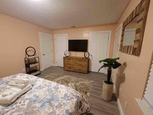 Elegant 2-bedroom pet-friendly villa w 2 parking spaces photo 49