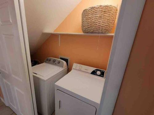 Elegant 2-bedroom pet-friendly villa w 2 parking spaces photo 58