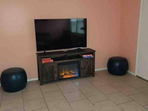 Elegant 2-bedroom pet-friendly villa w 2 parking spaces photo 60
