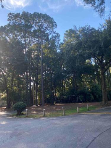 Elegant 2-bedroom pet-friendly villa w 2 parking spaces photo 63