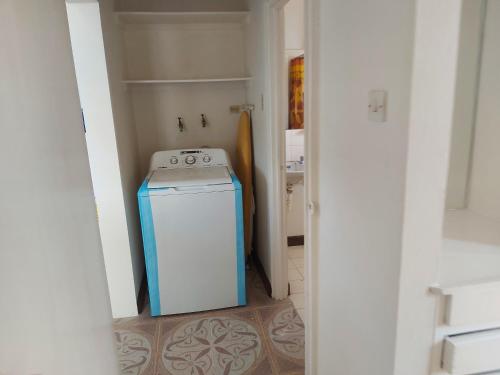  Aquarius Apartments -  Room  picture :   Tea/Coffee maker    Shower    Bath                           