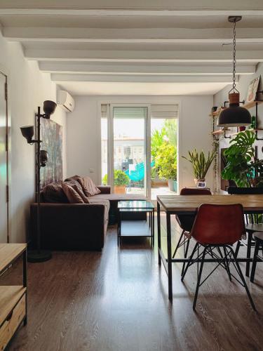 Incredible 2BR Penthouse with Urban Rooftop Garden