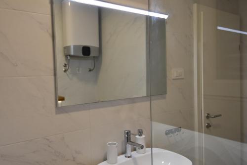Ένα μπάνιο στο Villa NEDE 2