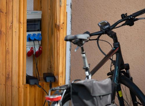 Hotel Gasthof Rosenwirtの敷地内または近くで楽しめるサイクリング
