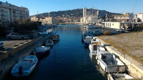 Ô coeur de Sète - T2 climatisé avec terrasse - 2 **