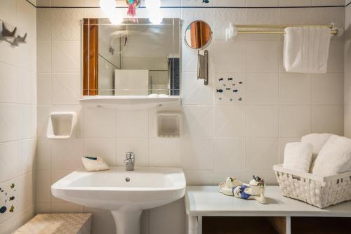A bathroom at Villa Glavina