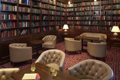 Clayton Hotel Dublin Airport Image