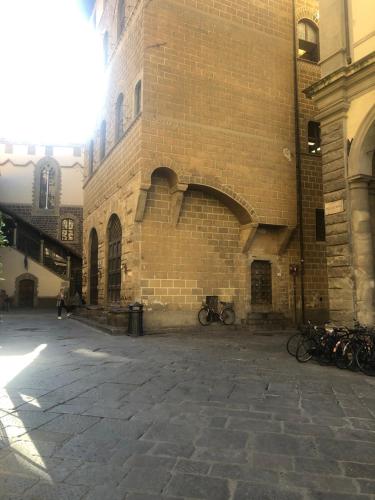 Tuscany feelings between Arno and Piazza della Signoria