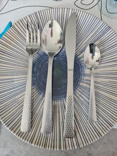 Φωτογραφία από το άλμπουμ του La Perle De Frayssinet-Le-Gélat - Chambre d'Hôtes - B&B σε Frayssinet-le-Gélat