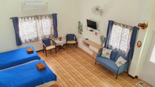 Televisyen dan/atau pusat hiburan di Tip House