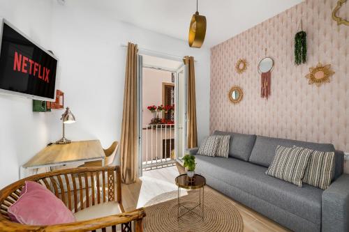 Private Sunny rooftop house in Malaga old town, walk everywhere