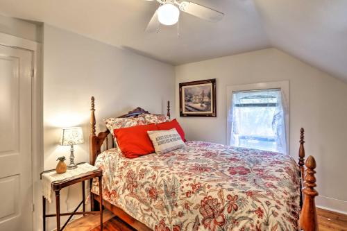 a bedroom with a bed and a window at Bright Clear Lake Getaway, 4 Blocks to Downtown! in Clear Lake