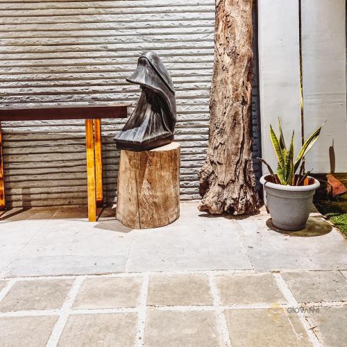 Gambar di galeri bagi Giovanni House di Bhopal