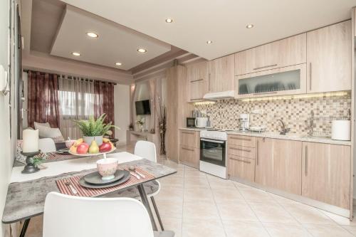 The Ivory - Luxury & Spacious Apartment in Egaleo-Athens