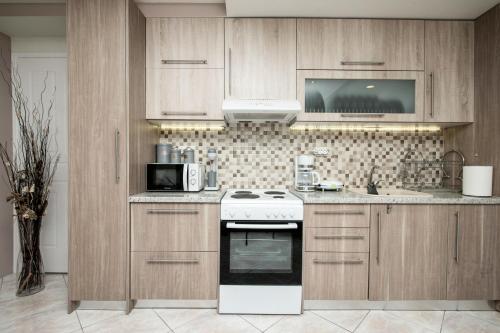 The Ivory - Luxury & Spacious Apartment in Egaleo-Athens