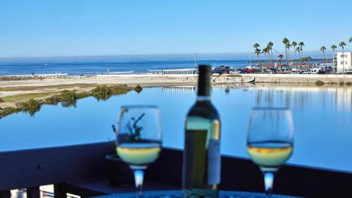 New Listing Ocean and Harbor View Cottage in Beach Resort