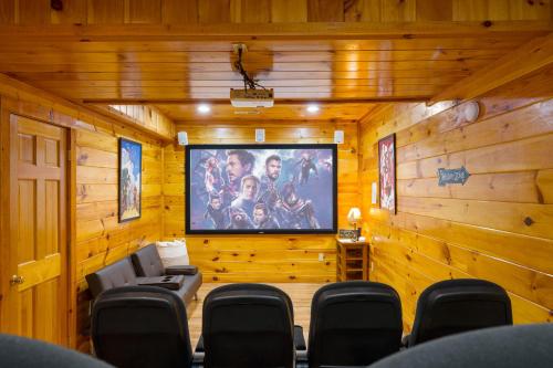 Peaks of Blue with Hot Tub and Theater Room photo 9