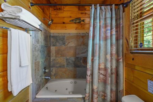 Peaks of Blue with Hot Tub and Theater Room photo 32
