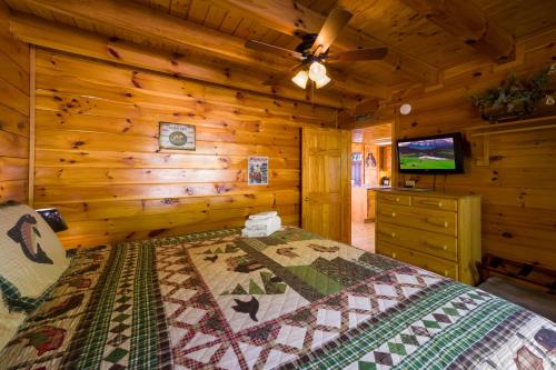 Peaks of Blue with Hot Tub and Theater Room photo 31