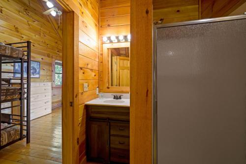 Peaks of Blue with Hot Tub and Theater Room photo 44
