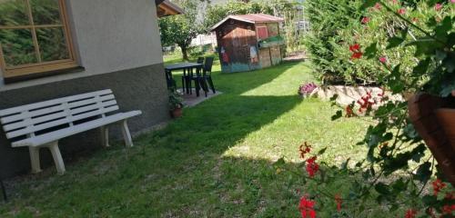 Κήπος έξω από το Chalet Casa al Poz