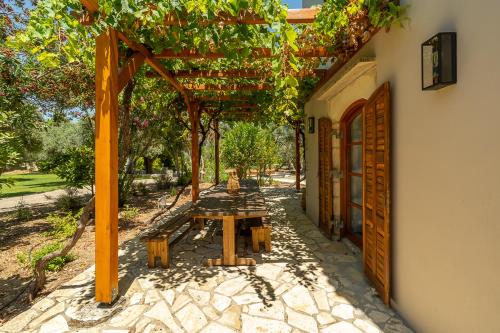 Gallery image of Armonia Retreat in Chania Town