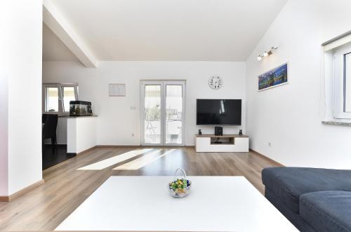 Apartment Sejfo 2135 – Photos 4