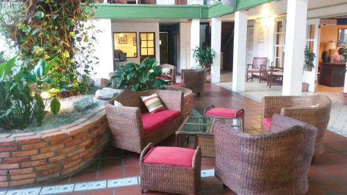 Istumisnurk majutusasutuses Cara Lodge Hotel