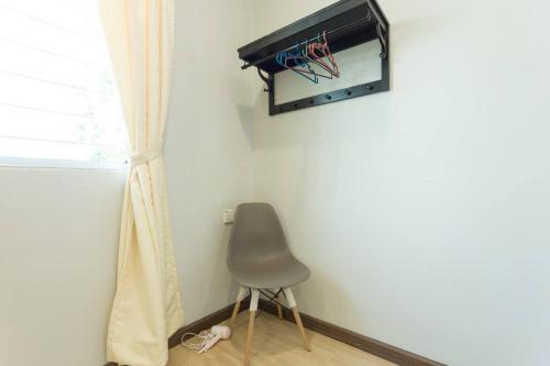 Μια τηλεόραση ή/και κέντρο ψυχαγωγίας στο Hin Loi Homes