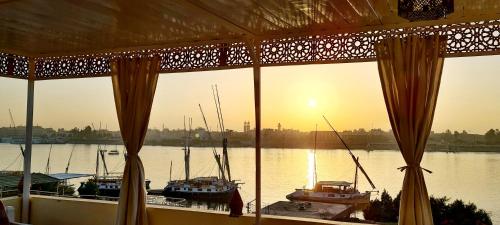 Senmut Luxory Apartments