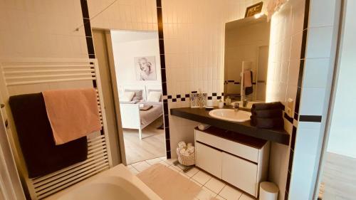 Ванна кімната в "Lodge Domblick"