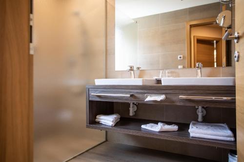 Un baño de Hotel Zum Hirschen