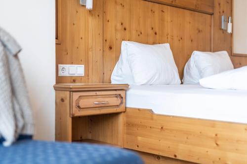 Cama o camas de una habitación en Hotel Zum Hirschen